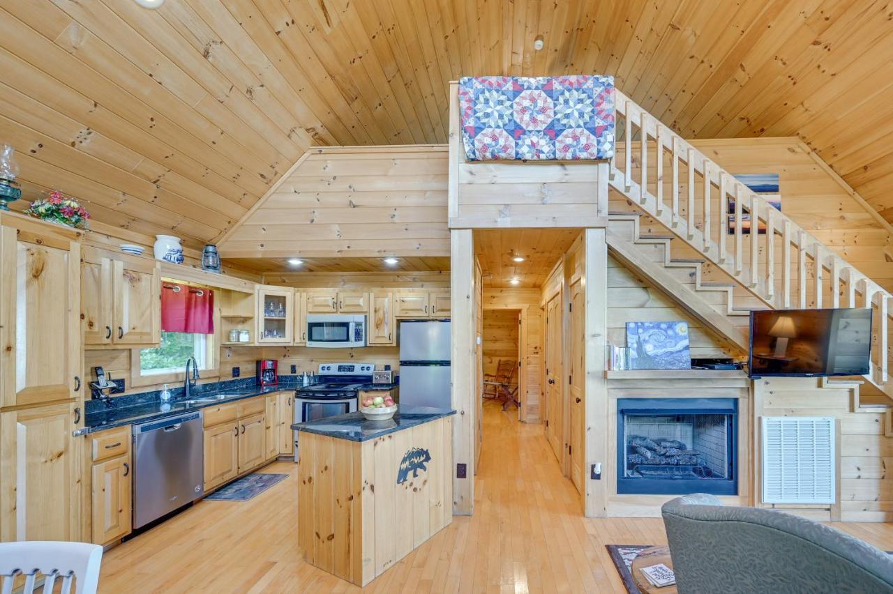 Warm And Cozy Cabin With Deck On Top Of The Blue Ridge Fancy Gap 外观 照片