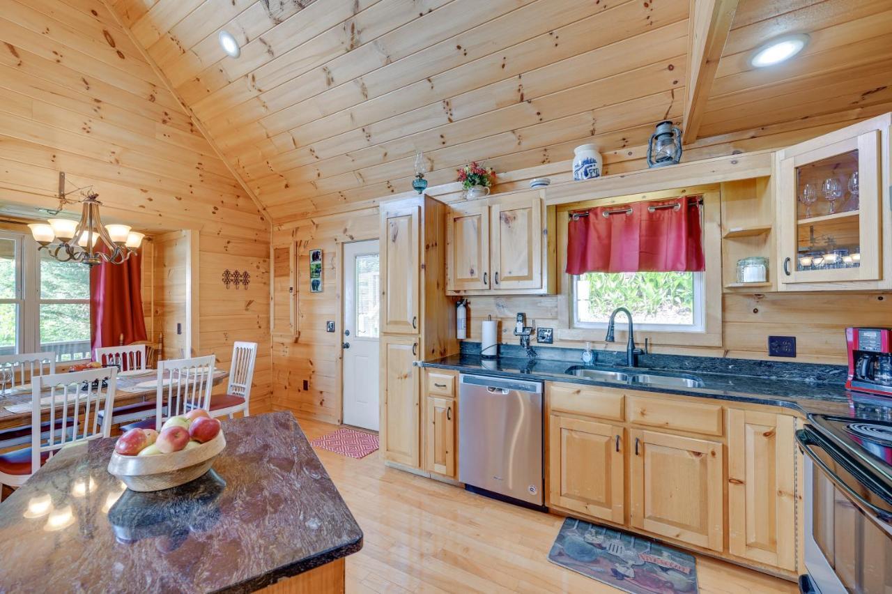 Warm And Cozy Cabin With Deck On Top Of The Blue Ridge Fancy Gap 外观 照片