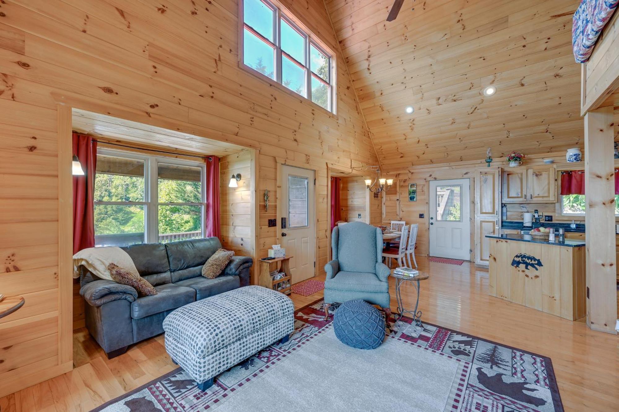 Warm And Cozy Cabin With Deck On Top Of The Blue Ridge Fancy Gap 外观 照片