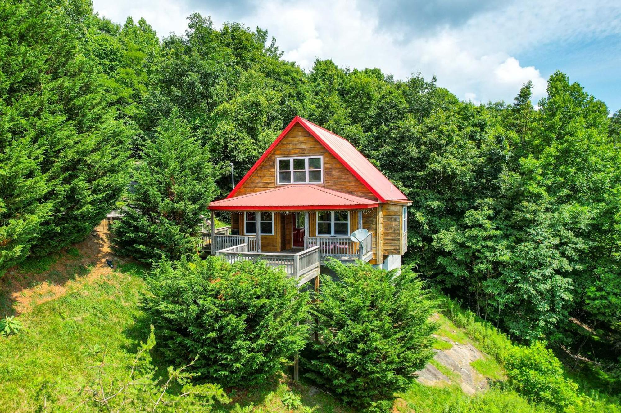 Warm And Cozy Cabin With Deck On Top Of The Blue Ridge Fancy Gap 外观 照片